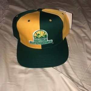 Retro Seattle Super Sonics SnapBack—NWT 🔥🔥🔥